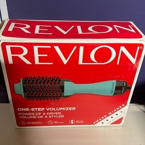 Revlon ‎One-Step Volumizer and Ionic Hair Dryer with Advanced Ionic Technology